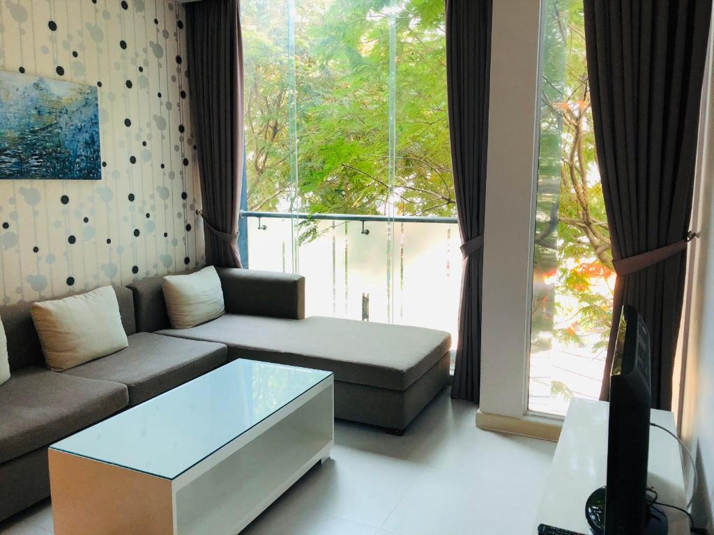 GLENWOOD APARTMENT