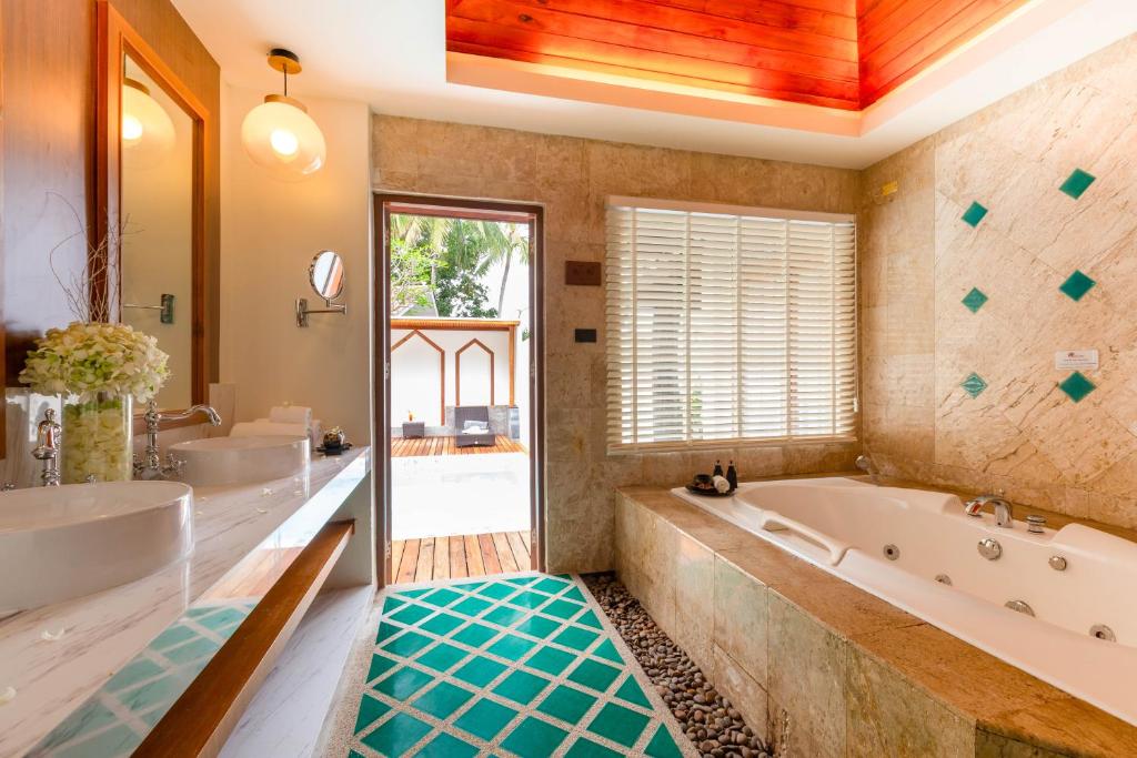 Postel nebo postele na pokoji v ubytování Railay Bay Resort & Spa