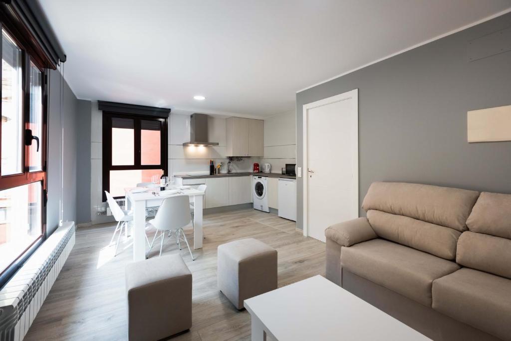 Apartamentos Turísticos San Lorenzo, Nájera – Updated 2023 Prices