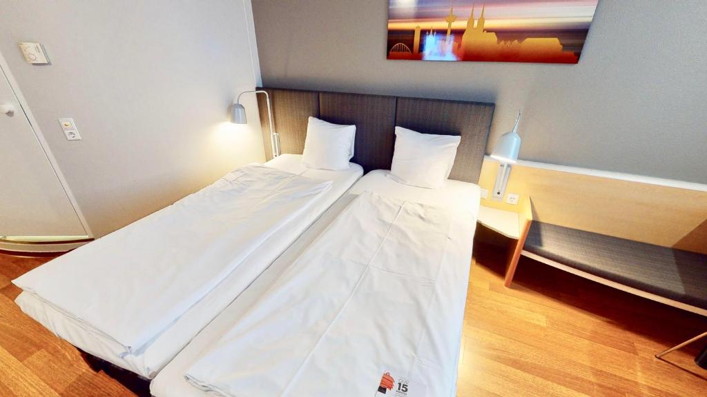 ibis Hotel Köln Airport - Resim 38