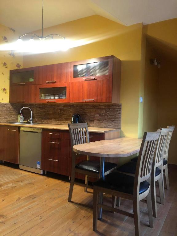 Kuchyň nebo kuchyňský kout v ubytování Nõmme Apartments