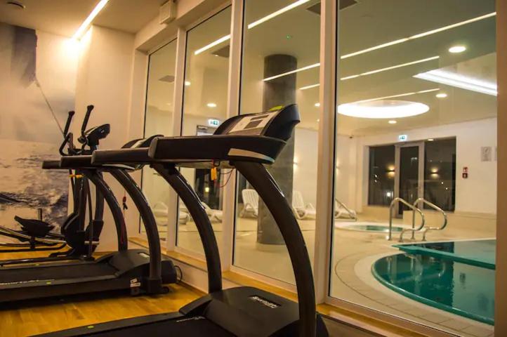 Fitness centrum a/nebo fitness zařízení v ubytování WaterLane Island Hostel&Apartments