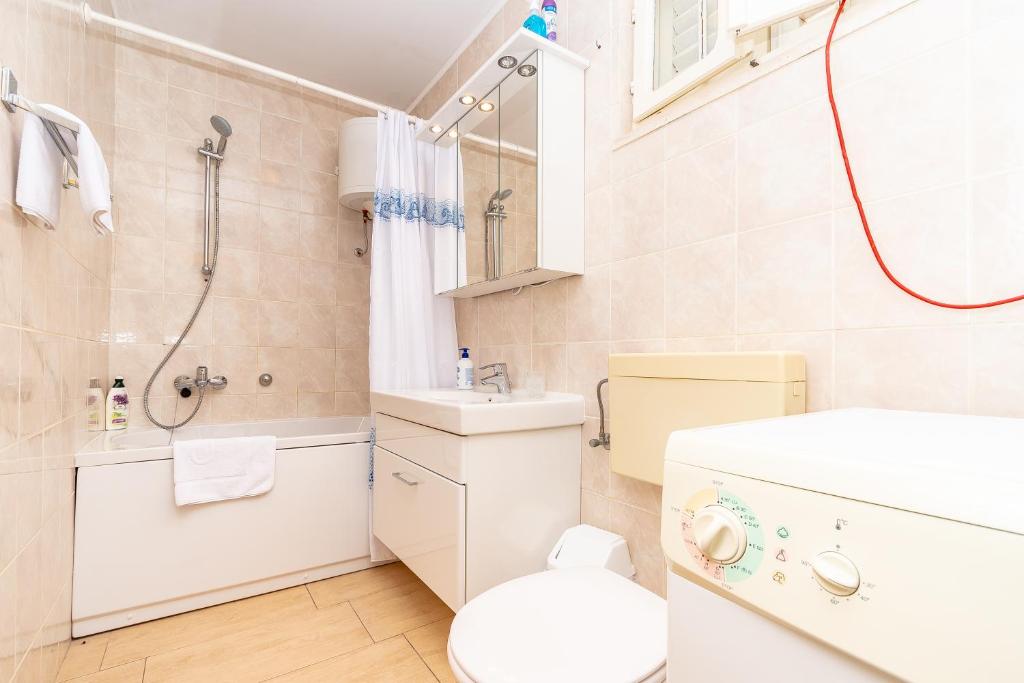 Koupelna v ubytování Apartments Peco