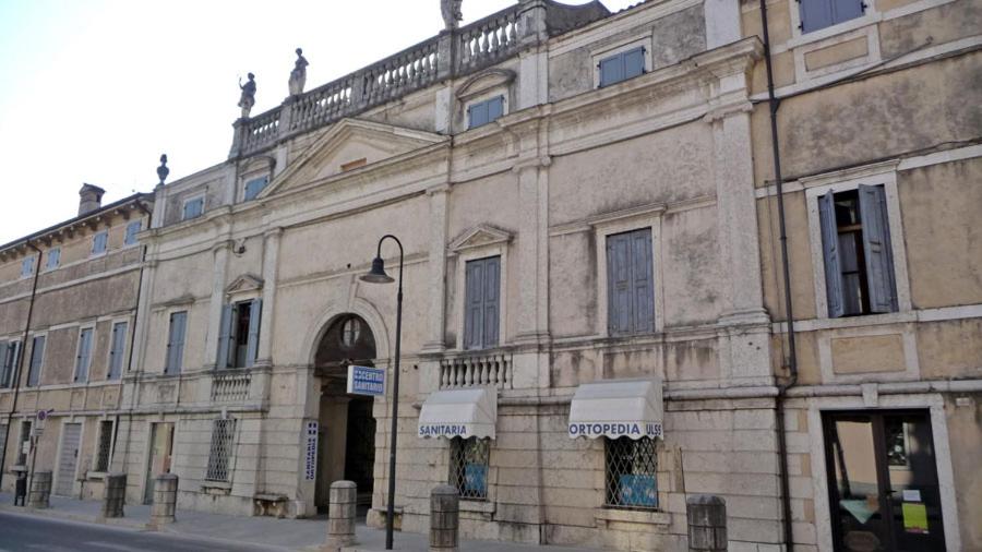 Kép Locanda Al Centrale szállásáról Caprino Veronesében a galériában
