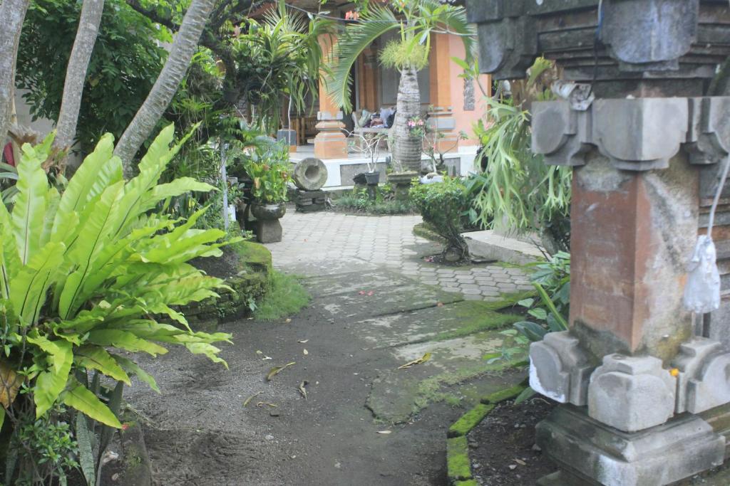 Zahrada ubytování Umah De Arlika UBUD