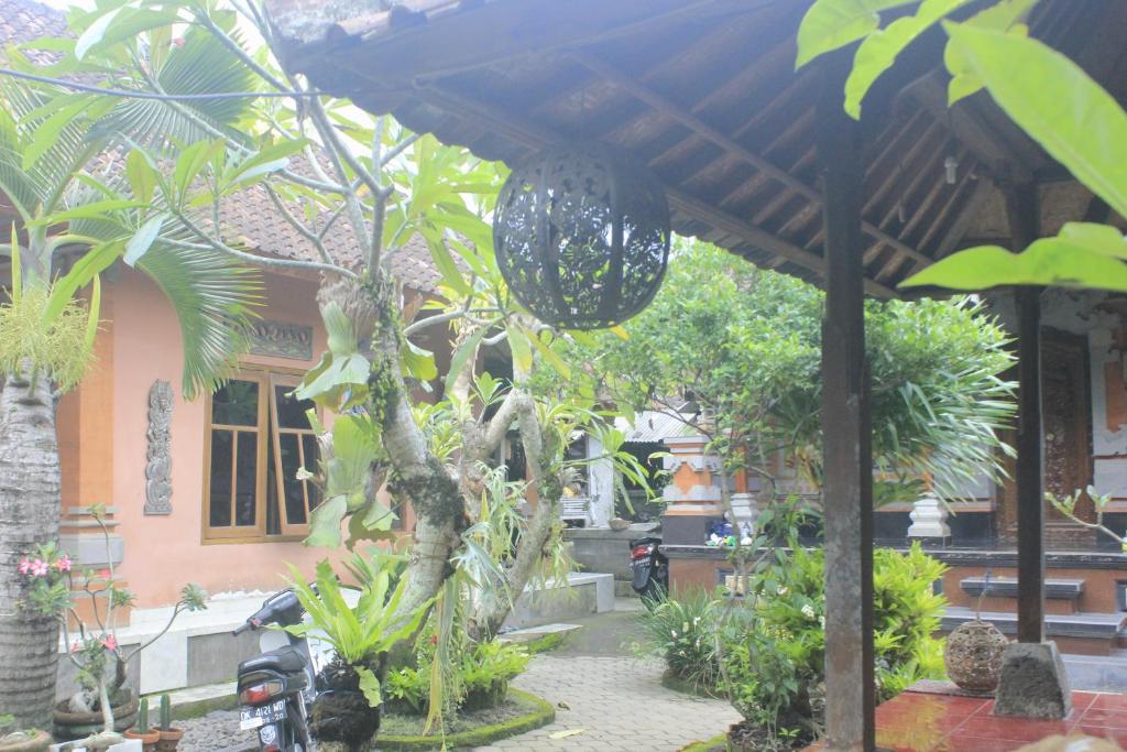 Zahrada ubytování Umah De Arlika UBUD