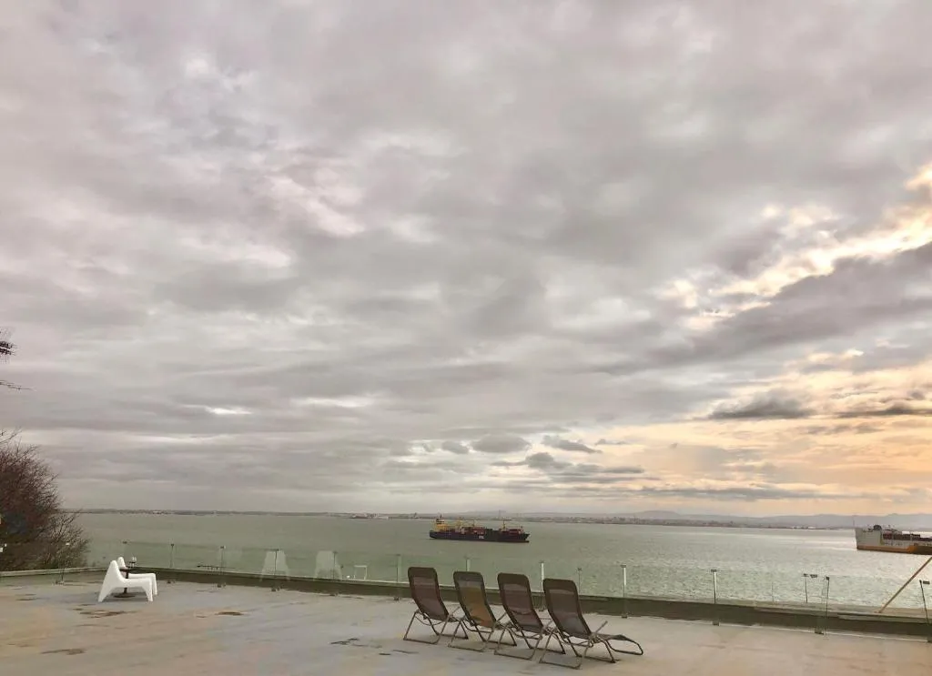 Charming Apartment in Alfama with river view!, Amadora, Portugal