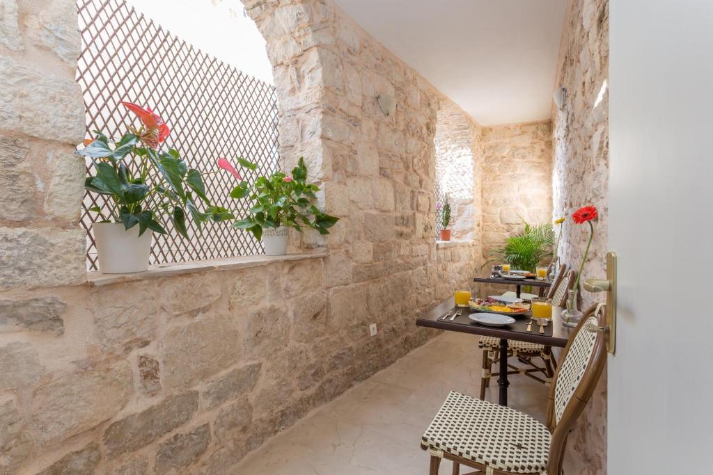 Posedenie v ubytovaní Lola Apartments - ZF Hvar