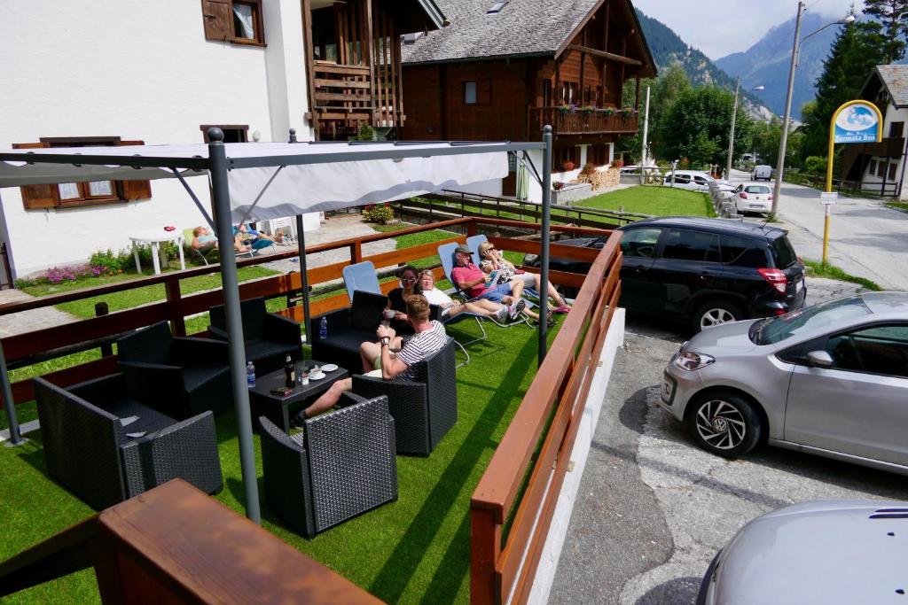 Nespecifikovaný výhled na hory nebo výhled na hory při pohledu z hotelu