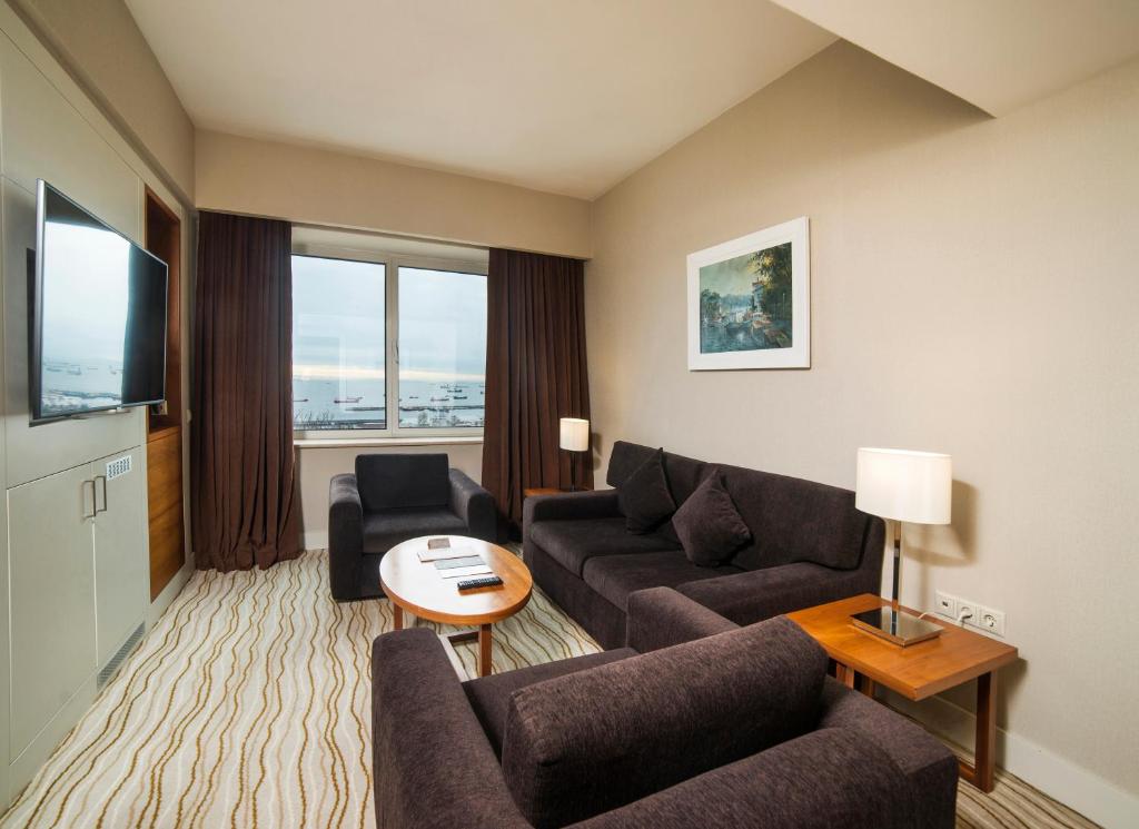 Radisson Hotel President Old Town Istanbul - Suite With Sea View - Non-Smoking