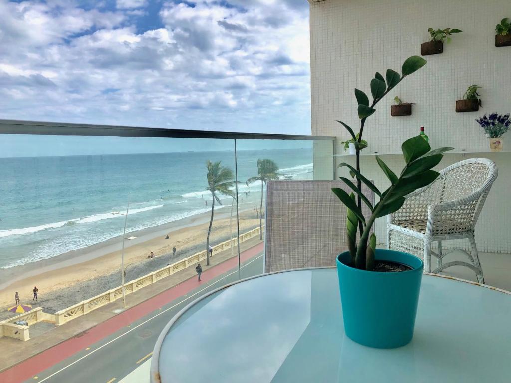  Apartamento Frente Mar na Barra em Salvador - Edf Expresso 2222
