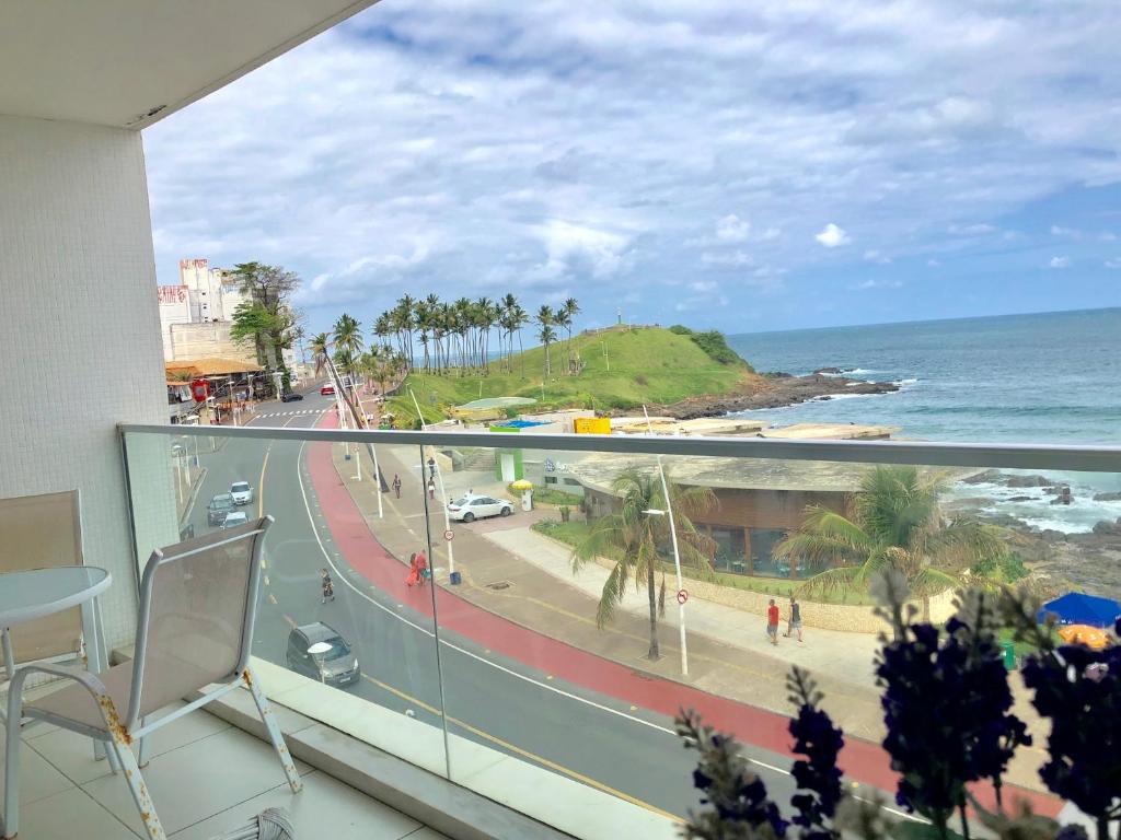  Apartamento Frente Mar na Barra em Salvador - Edf Expresso 2222