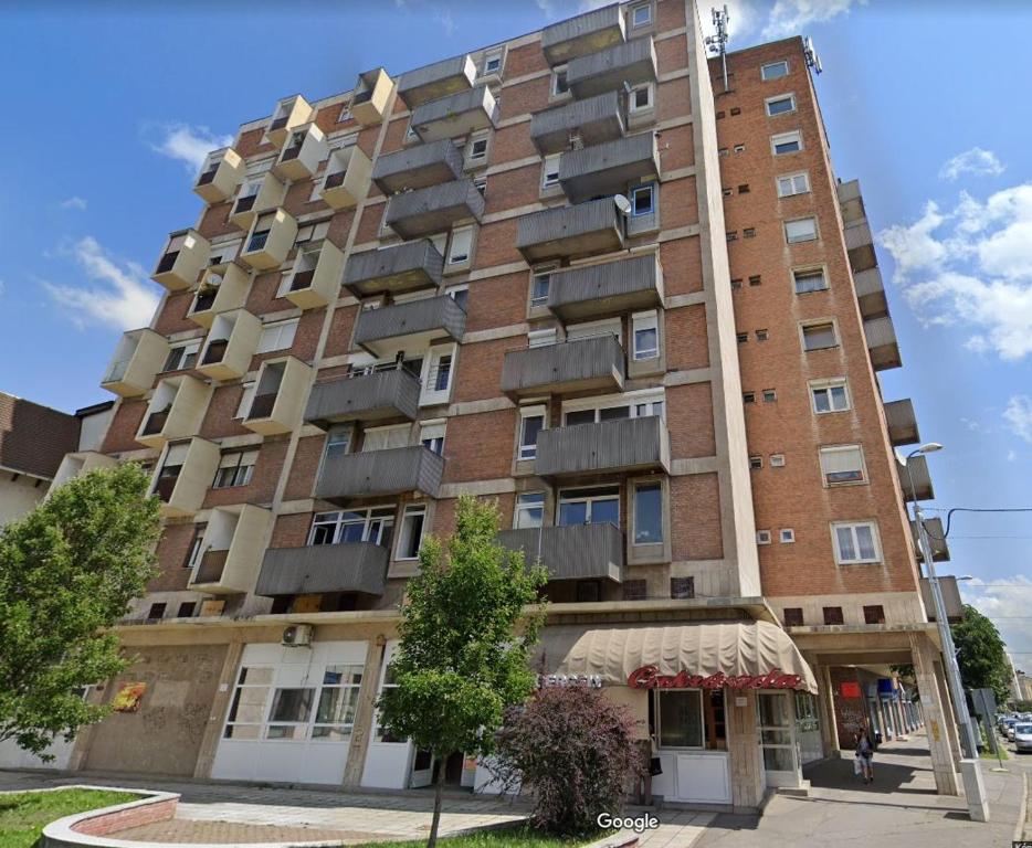 Budova, v ktorej sa apartmán nachádza