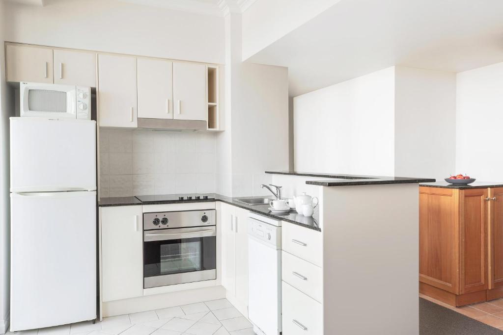 Mantra on Queen - Resim 17