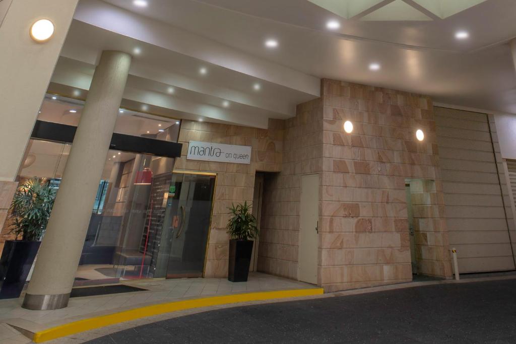 Mantra on Queen - Resim 20