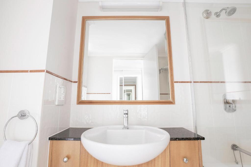 Mantra on Queen - Resim 16