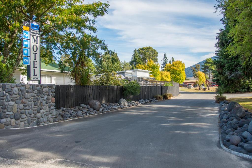 Parklands Motorlodge & Holiday Park - Resim 37