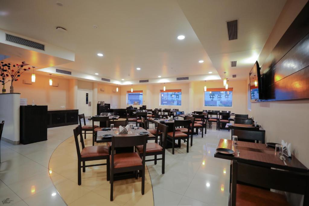 Restaurace v ubytování Ginger Nashik