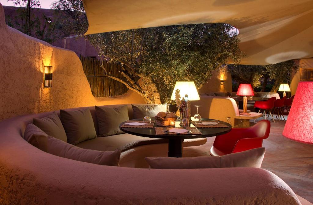 Posezení v ubytování Oasis lodges