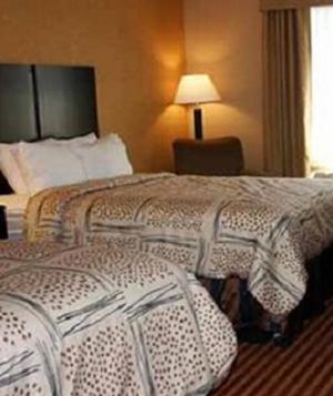 Quality Inn - Double Room With Two Double Beds - Non-Smoking