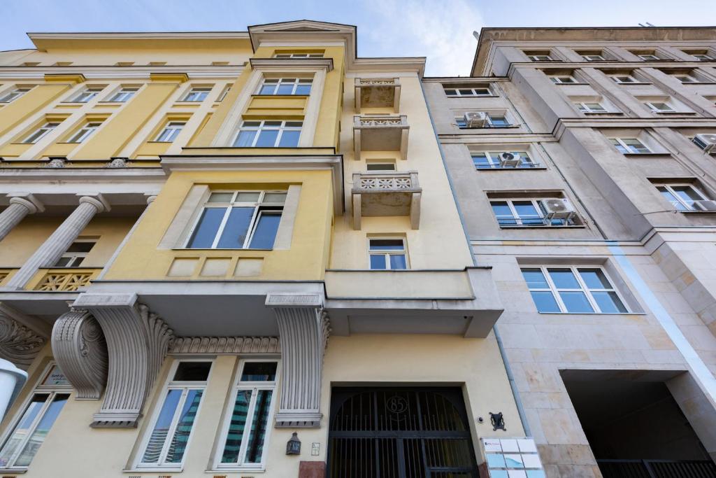 Budova, v ktorej sa apartmán nachádza