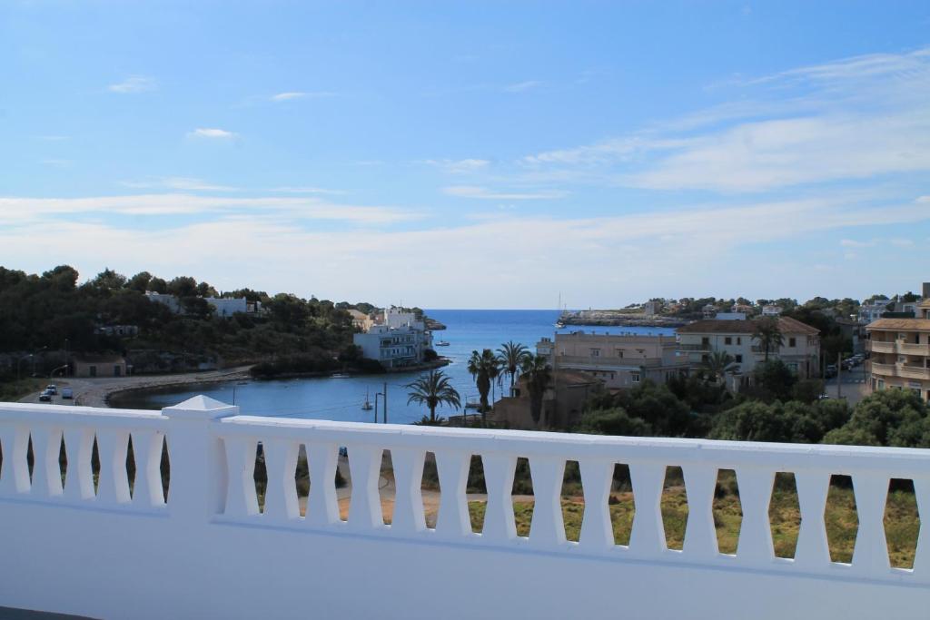 - Balcón con vistas al océano en Casa del Mar, en Portopetro