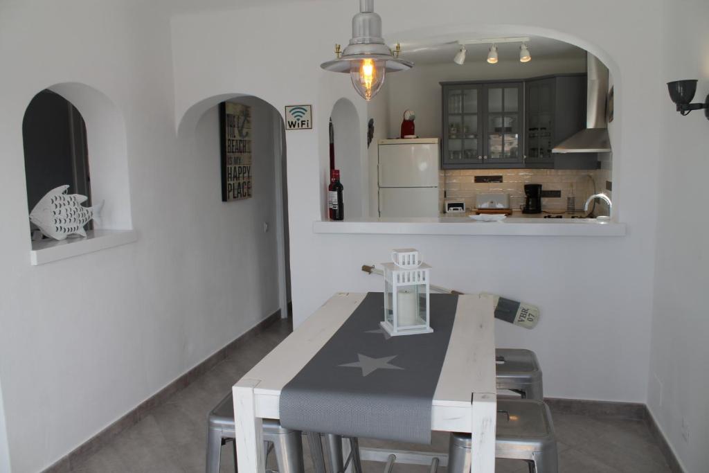 Kuchyň nebo kuchyňský kout v ubytování Casa del Mar