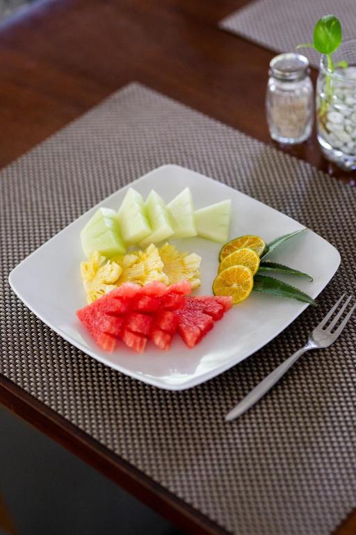 ホテルの敷地内または近くでの食事または食べ物