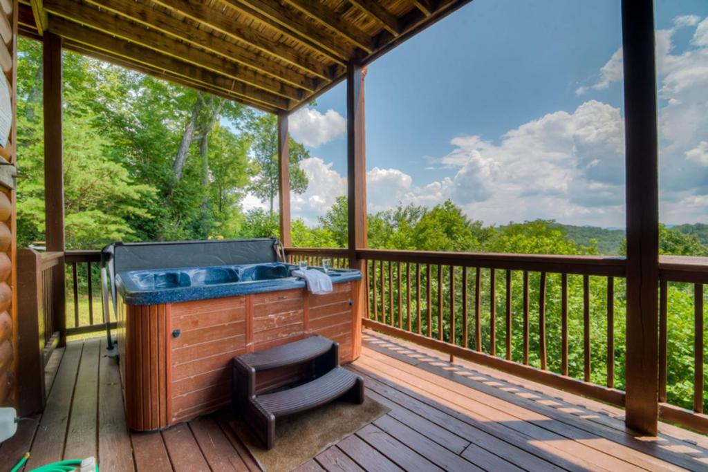 TreeTops by Escape to Blue Ridge