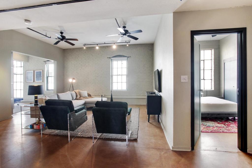 LiivUP Warehouse Apartments photo