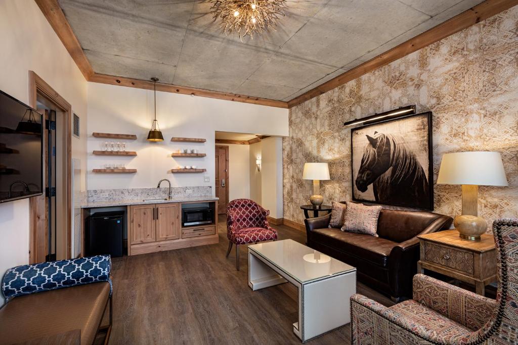 The Brownwood Hotel & Spa - Salle Quadruple Premium