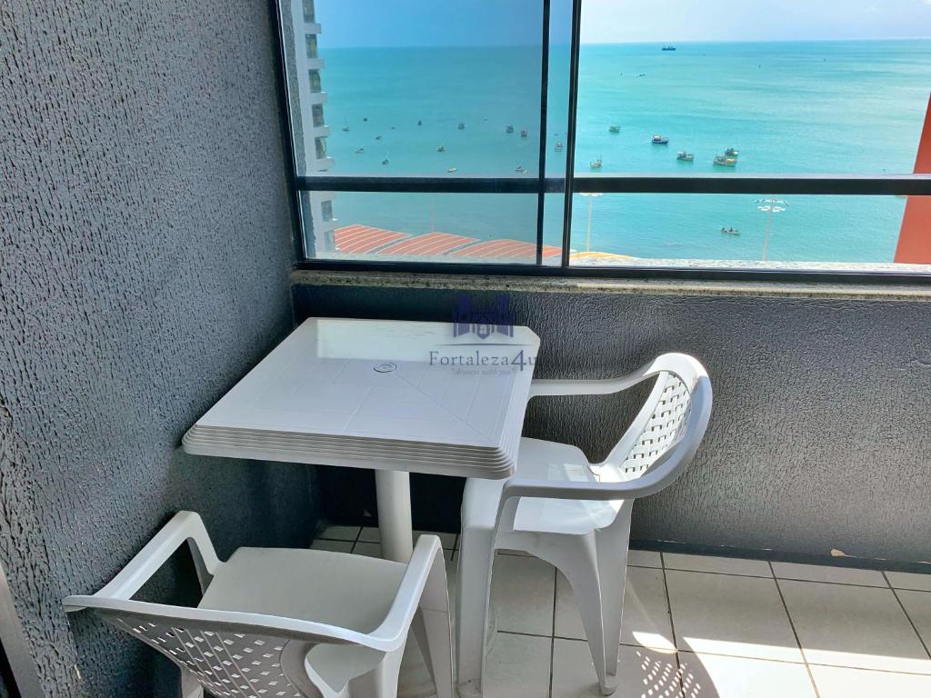  Apartamento com 2 quartos e vista para o mar
