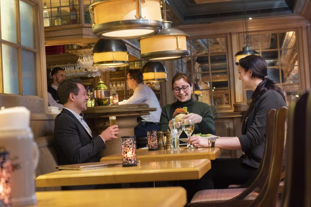 Maritim Hotel Köln - Resim 18