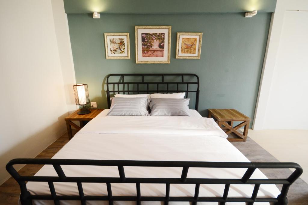Postel nebo postele na pokoji v ubytování Hotel Toscana Trat
