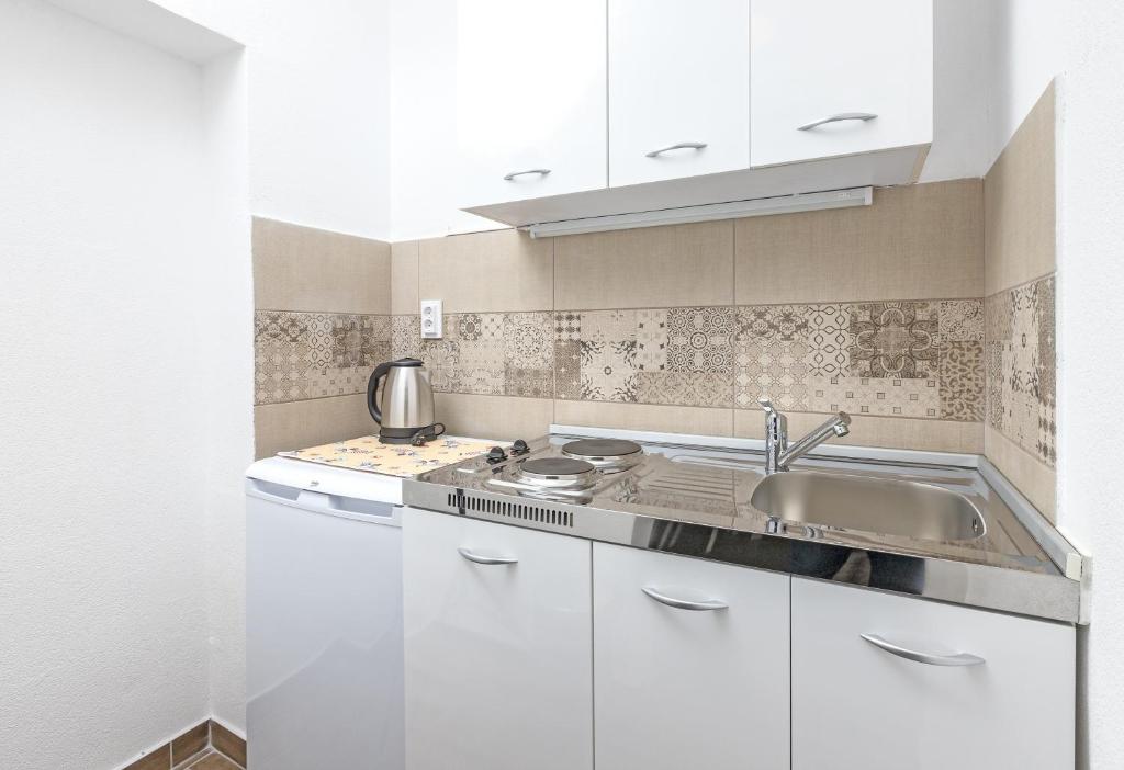 Köök või kööginurk majutusasutuses Apartments Natasa
