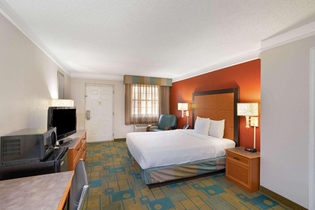 La Quinta Inn by Wyndham Phoenix Sky Harbor Airport - Habitación De La Reina