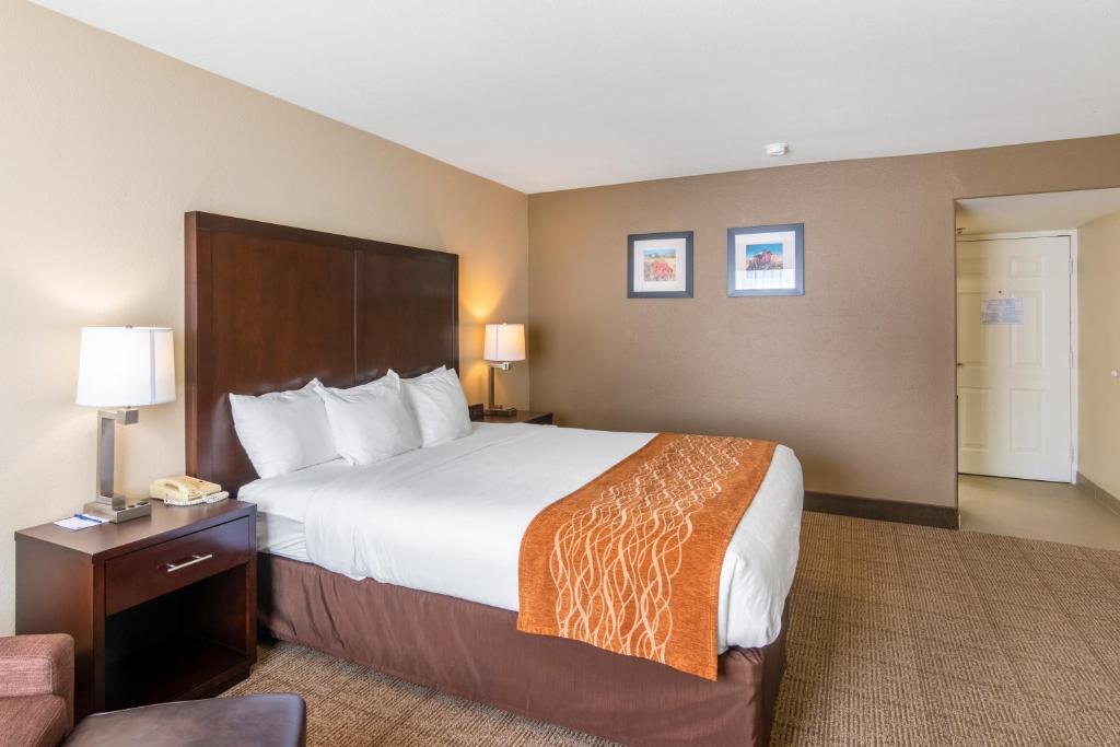 Comfort Inn & Suites Mojave - Habitación Con Cama Extragrande - No Fumadores