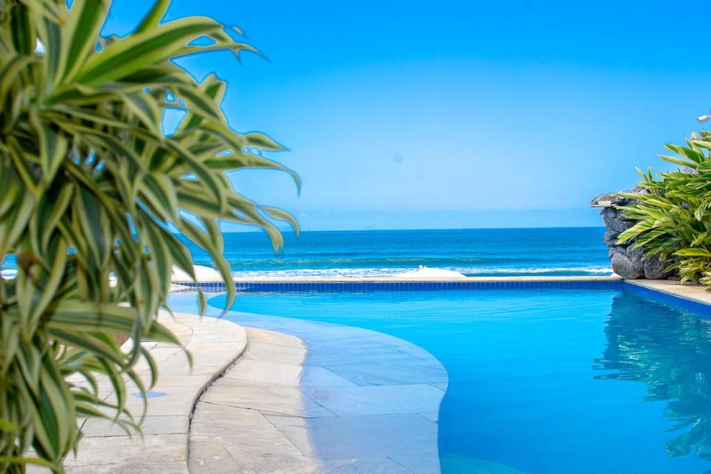 A piscina localizada em Juquehy La Plage Hotel ou nos arredores