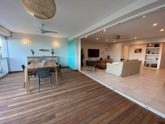 Posezení v ubytování Princess Mahault - Beachfront - Orient bay - luxury apartment