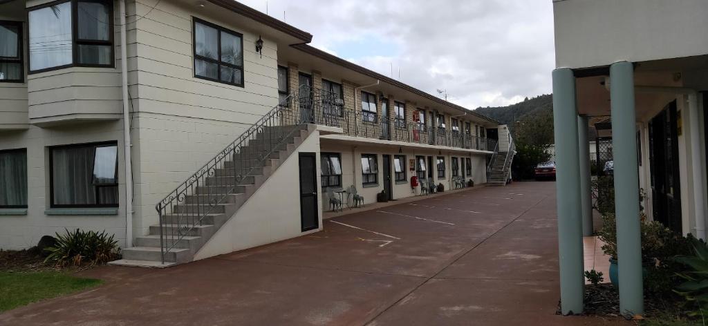 Cypress Court Motel - Resim 10