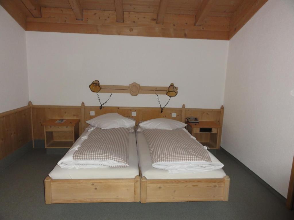 Postel nebo postele na pokoji v ubytování Hotel Alte Post