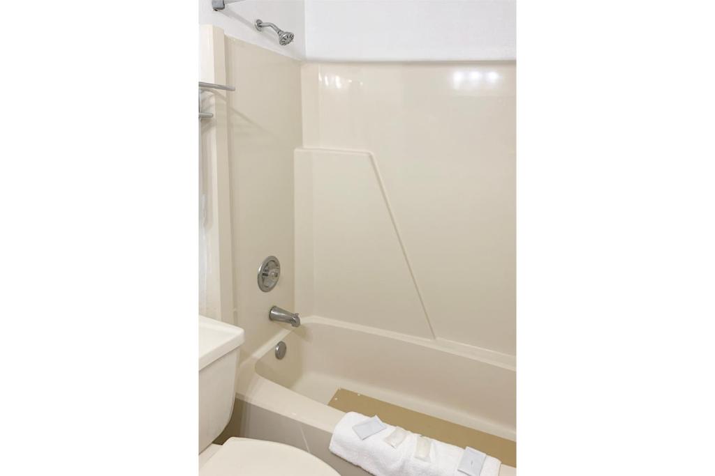 Lakeview Inn - Salle De Roi