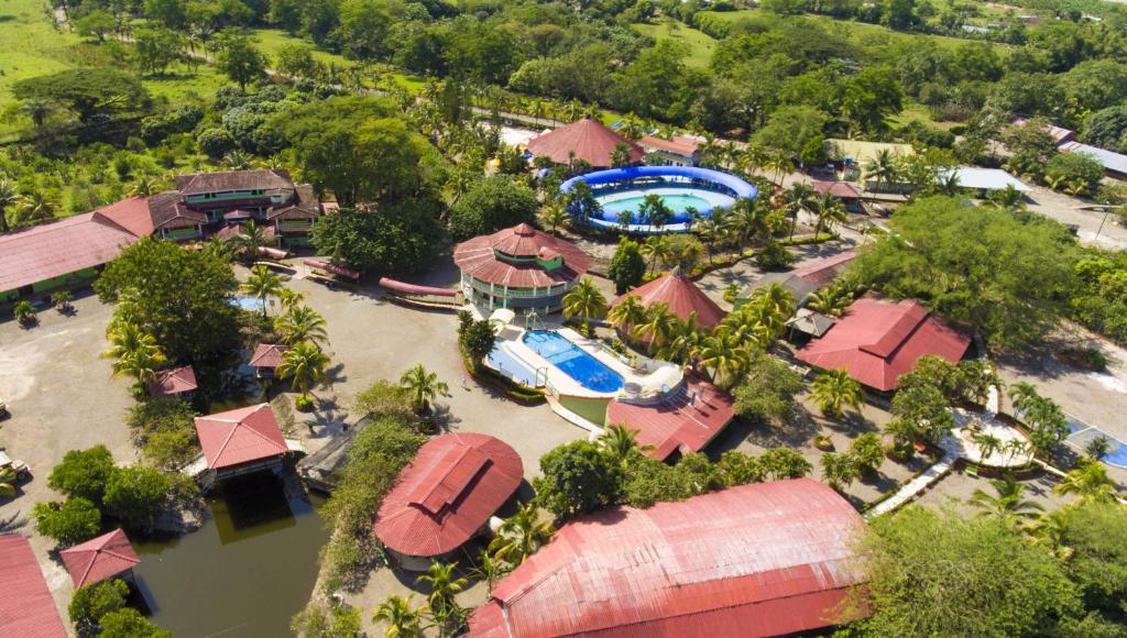 an aerial view of a resort with a swimming pool at Hotel y Parque Turístico Navar City in Villavicencio