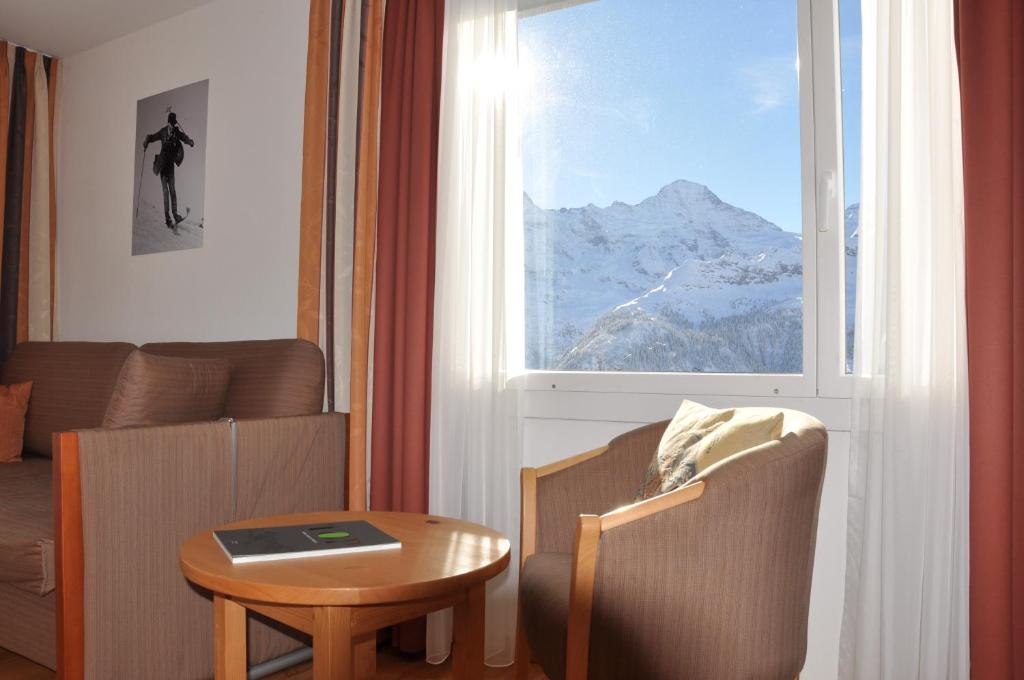 Nespecifikovaný výhled na hory nebo výhled na hory při pohledu z hotelu