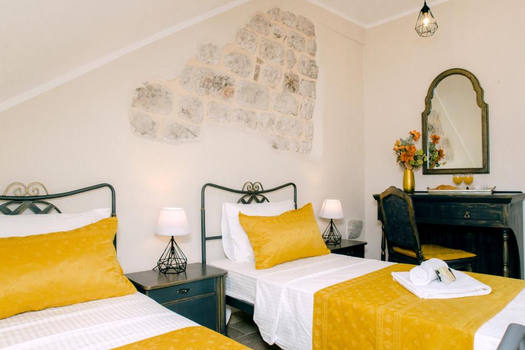 D & Sons Apartments - 4