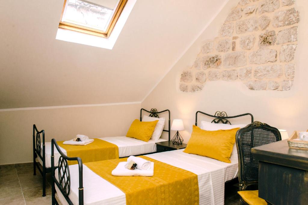 D & Sons Apartments - 3