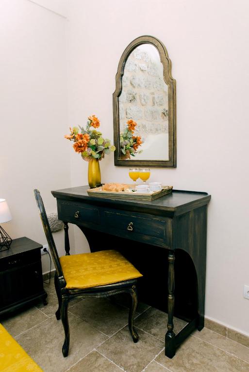 D & Sons Apartments - 10