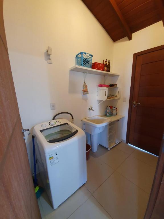  SILVEIRA SUNSHINE - CASA COM VISTA ESPETACULAR PARA A SILVEIRA