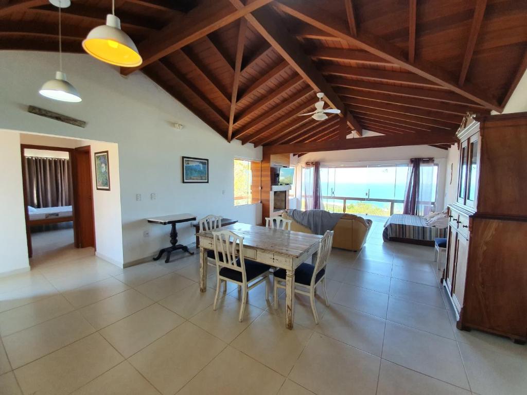  SILVEIRA SUNSHINE - CASA COM VISTA ESPETACULAR PARA A SILVEIRA