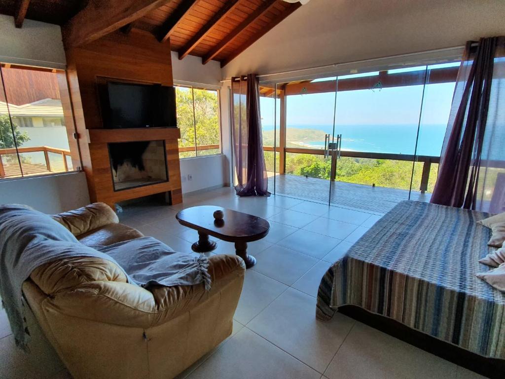  SILVEIRA SUNSHINE - CASA COM VISTA ESPETACULAR PARA A SILVEIRA